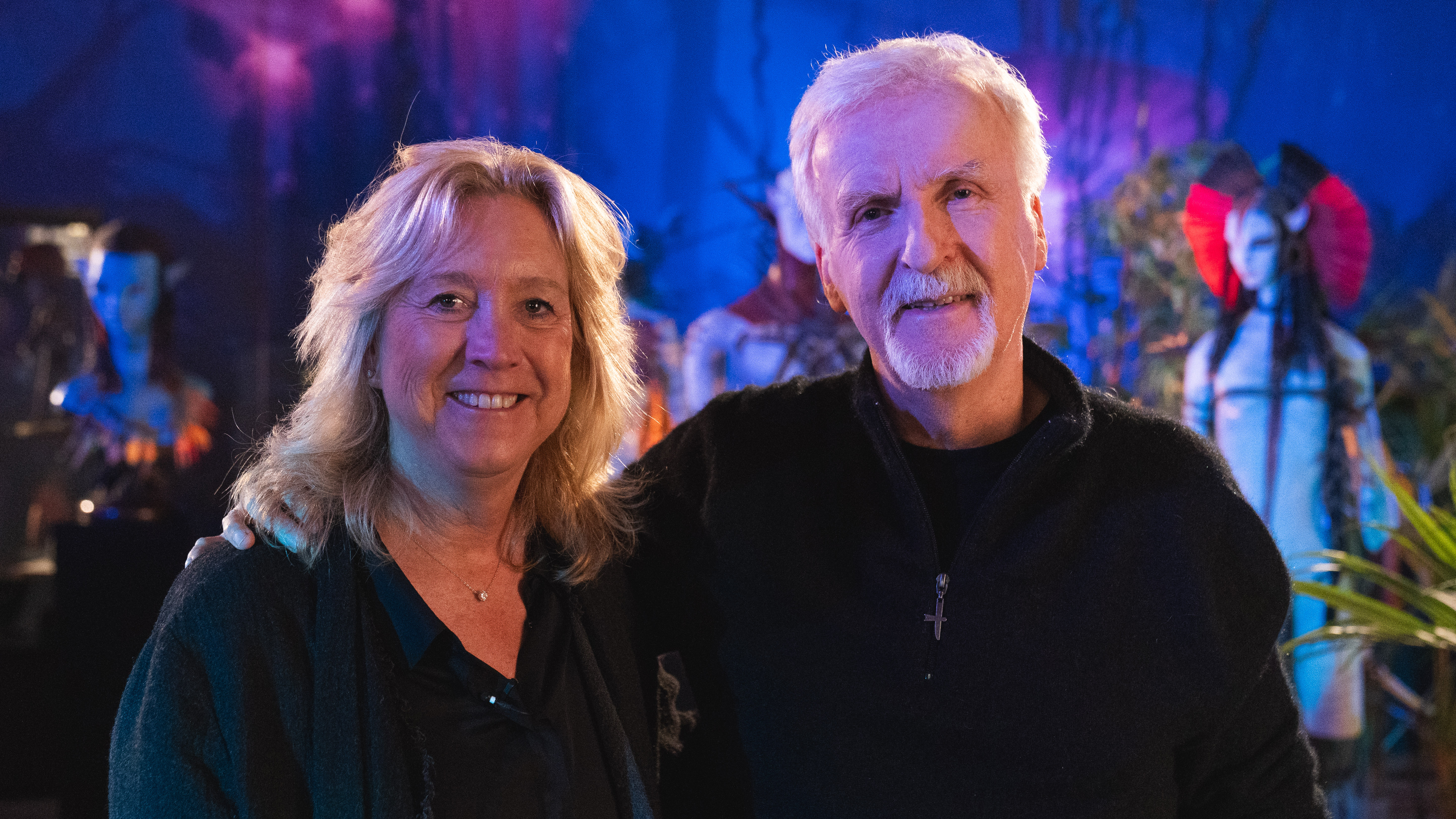 Leslie Iwerks with Avatar director James Cameron in Disney Worldbuilders.