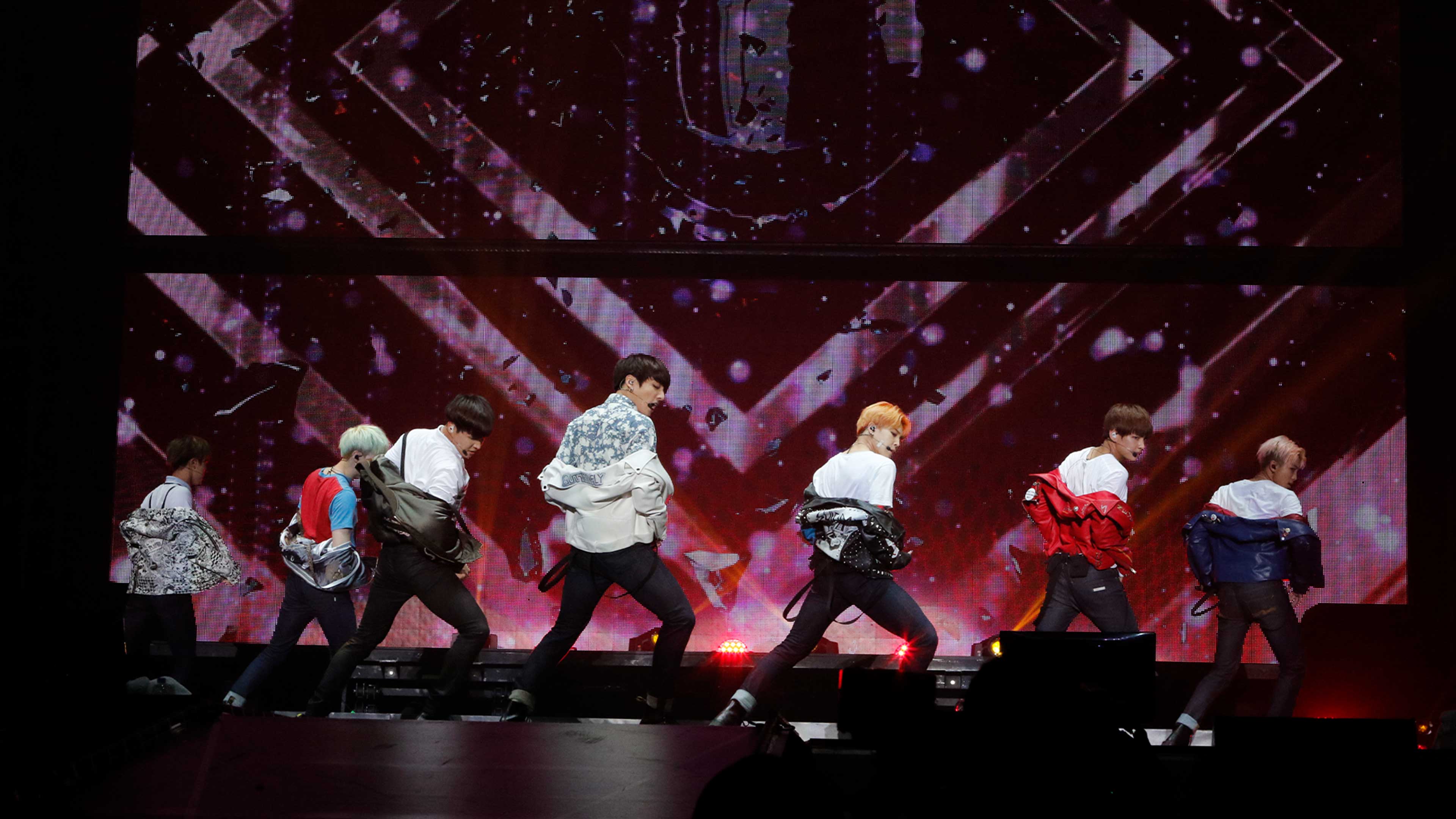 『2015<花様年華 on stage>～Japan Edition～at YOKOHAMA ARENA』