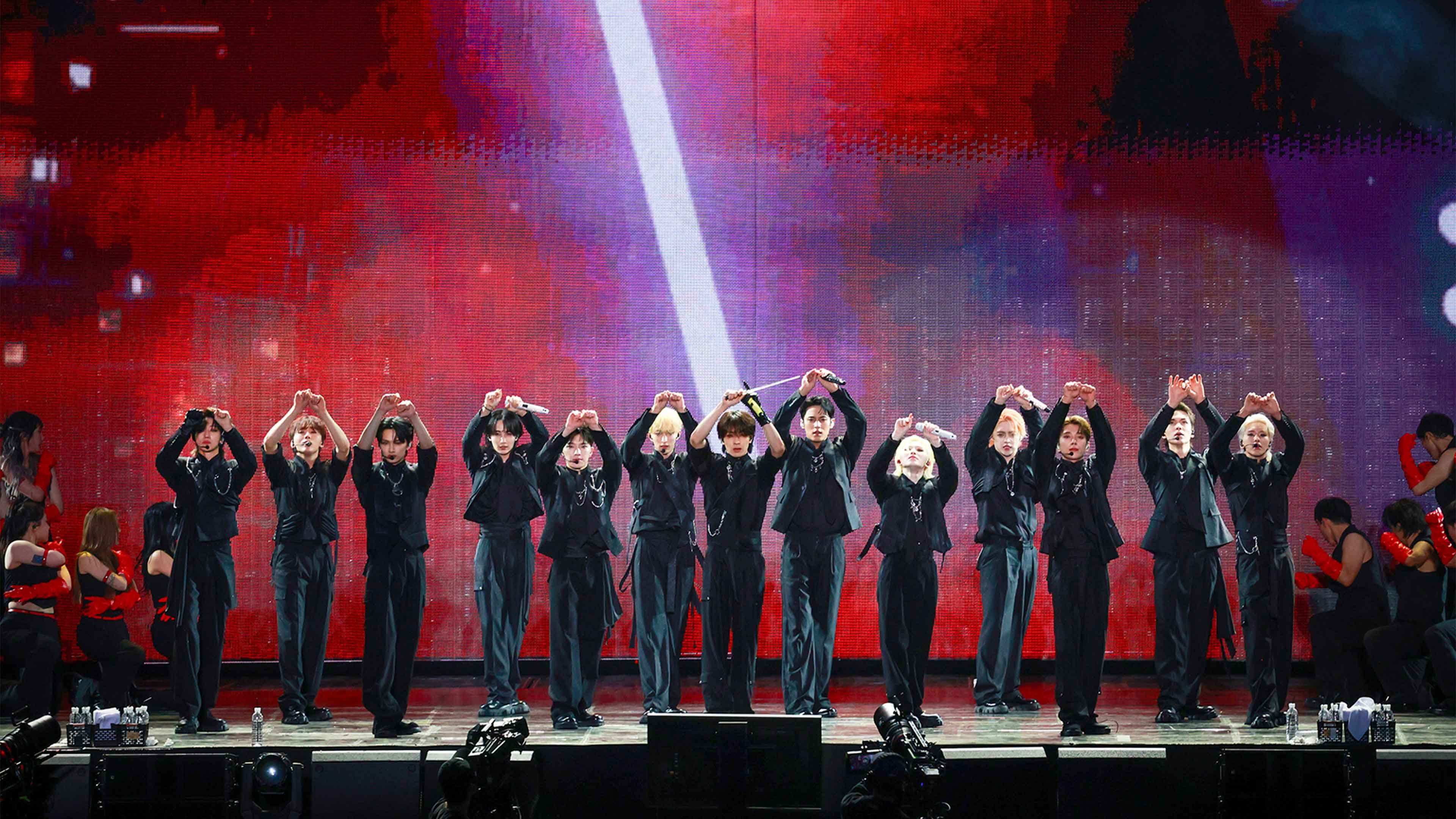 『SEVENTEEN TOUR 'FOLLOW' AGAIN』