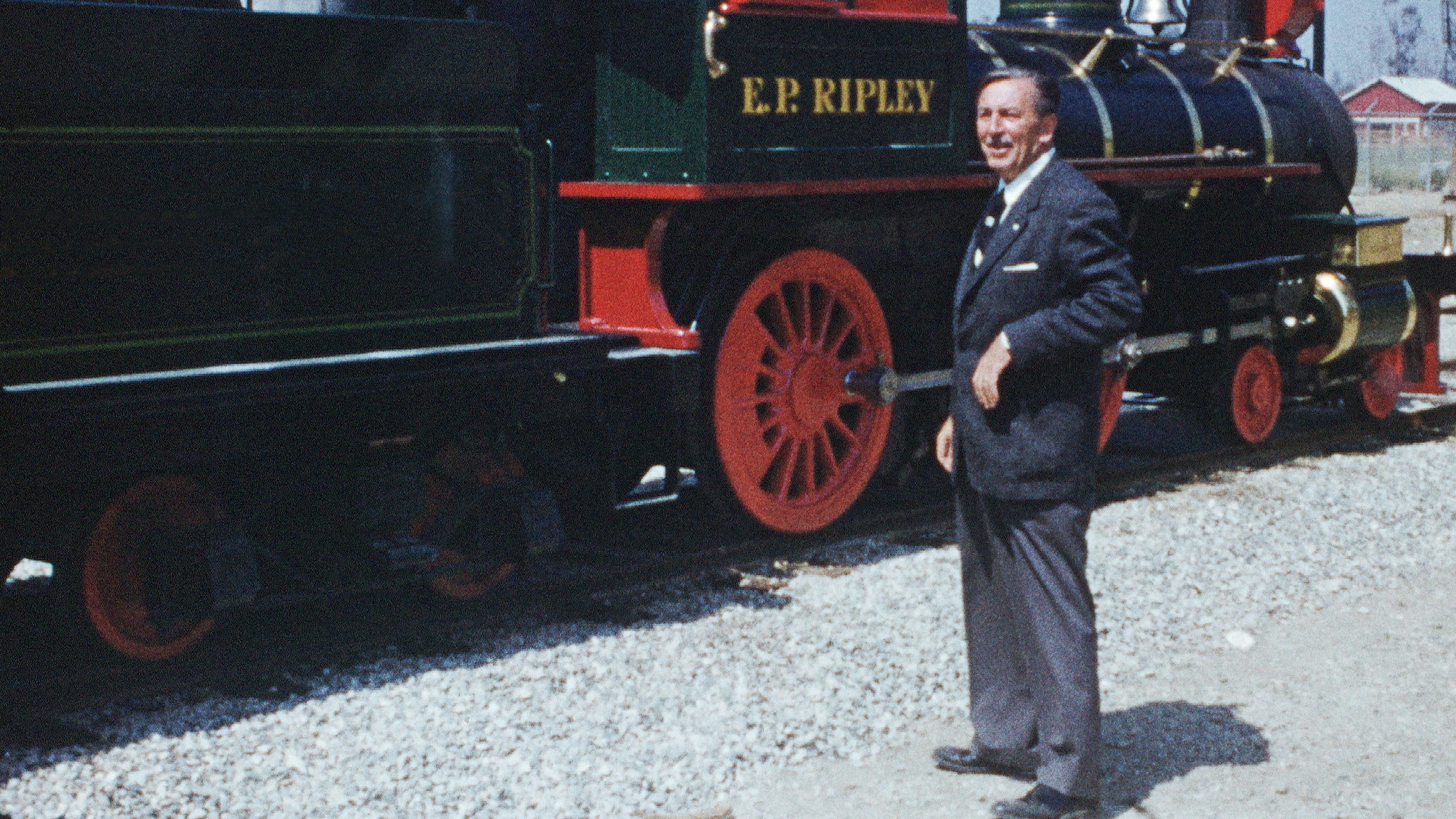 ウォルト・ディズニーとディズニーランド鉄道の機関車「E.P. Ripley」