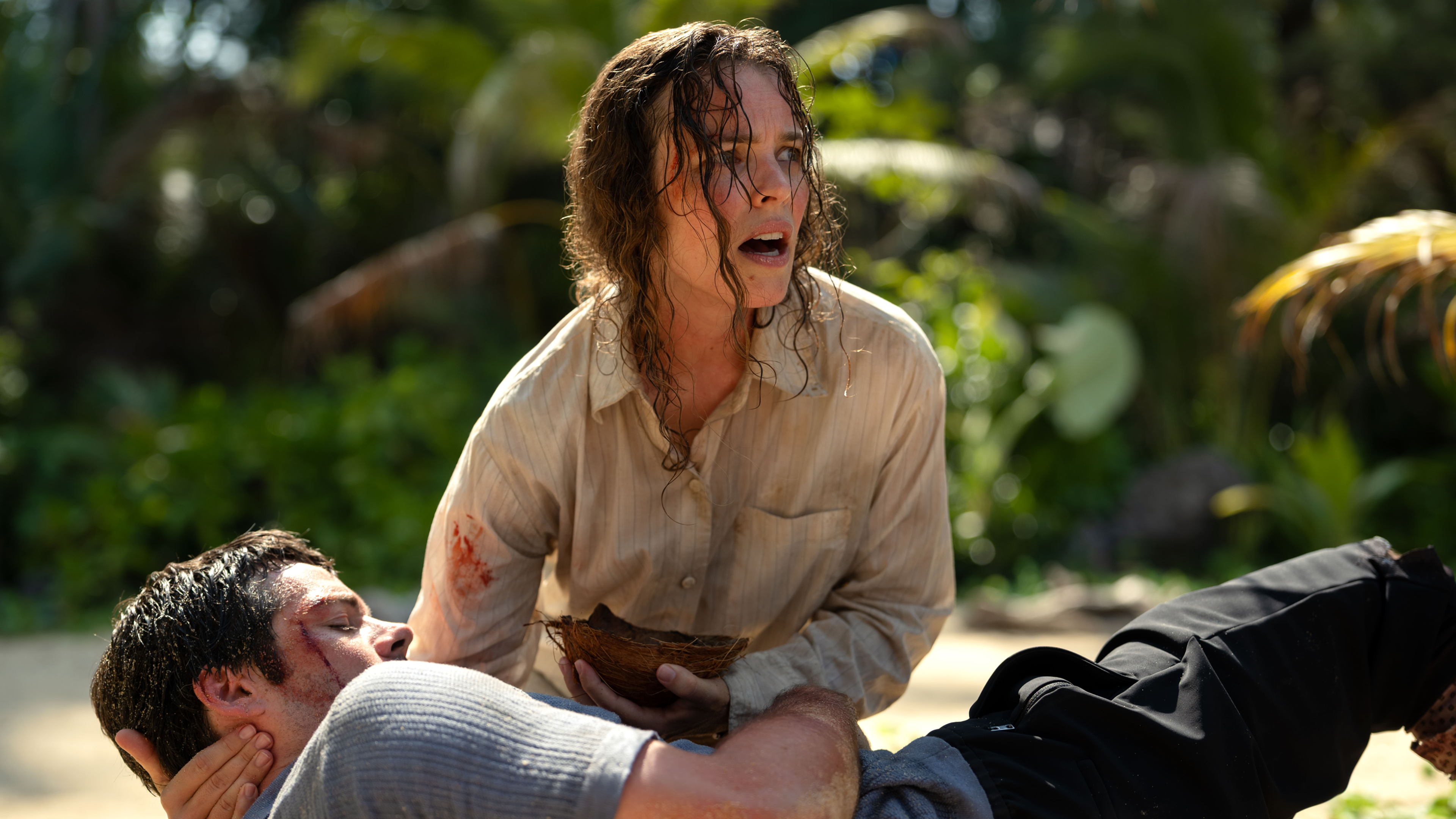 サム・ライミ最新作『HELP/復讐島』のリンダ・リドル（レイチェル・マクアダムス）とブラッドリー・プレストン（ディラン・オブライエン