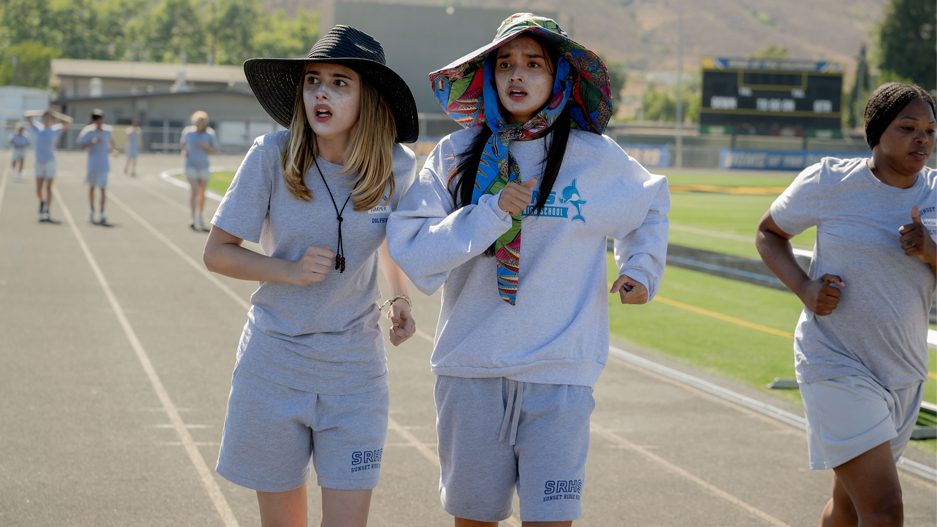 Julia Butters as Harper Coleman (left) and Sophia Hammons as Lily Davies (right)