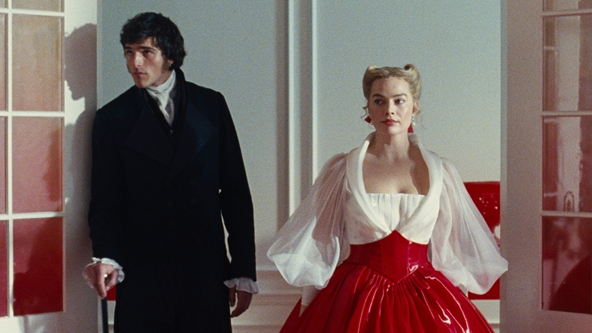 Jacob Elordi and Margot Robbie in Wuthering Heights.