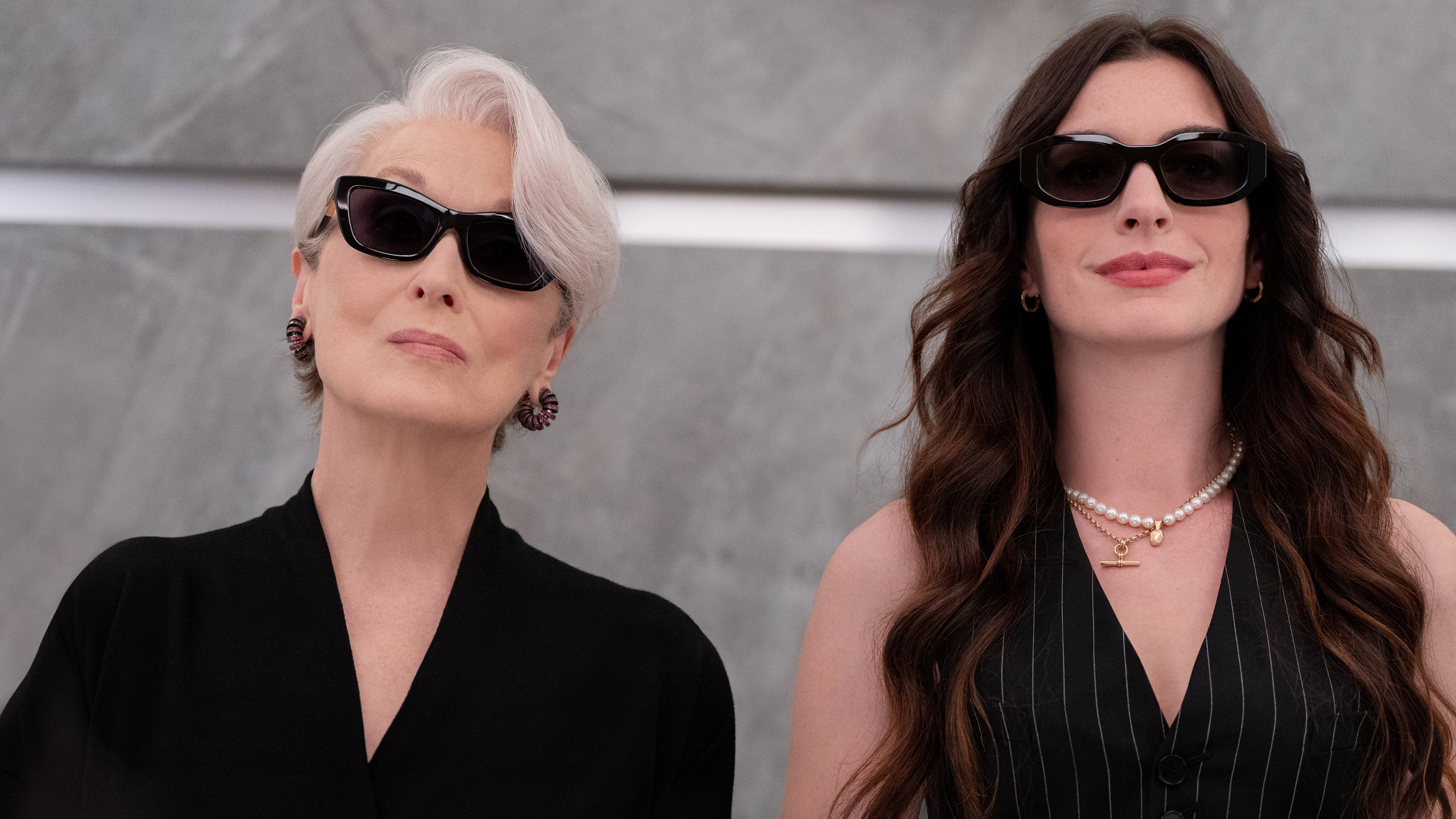 Miranda (Meryl Streep) and Andy (Anne Hathaway) in sunshades.