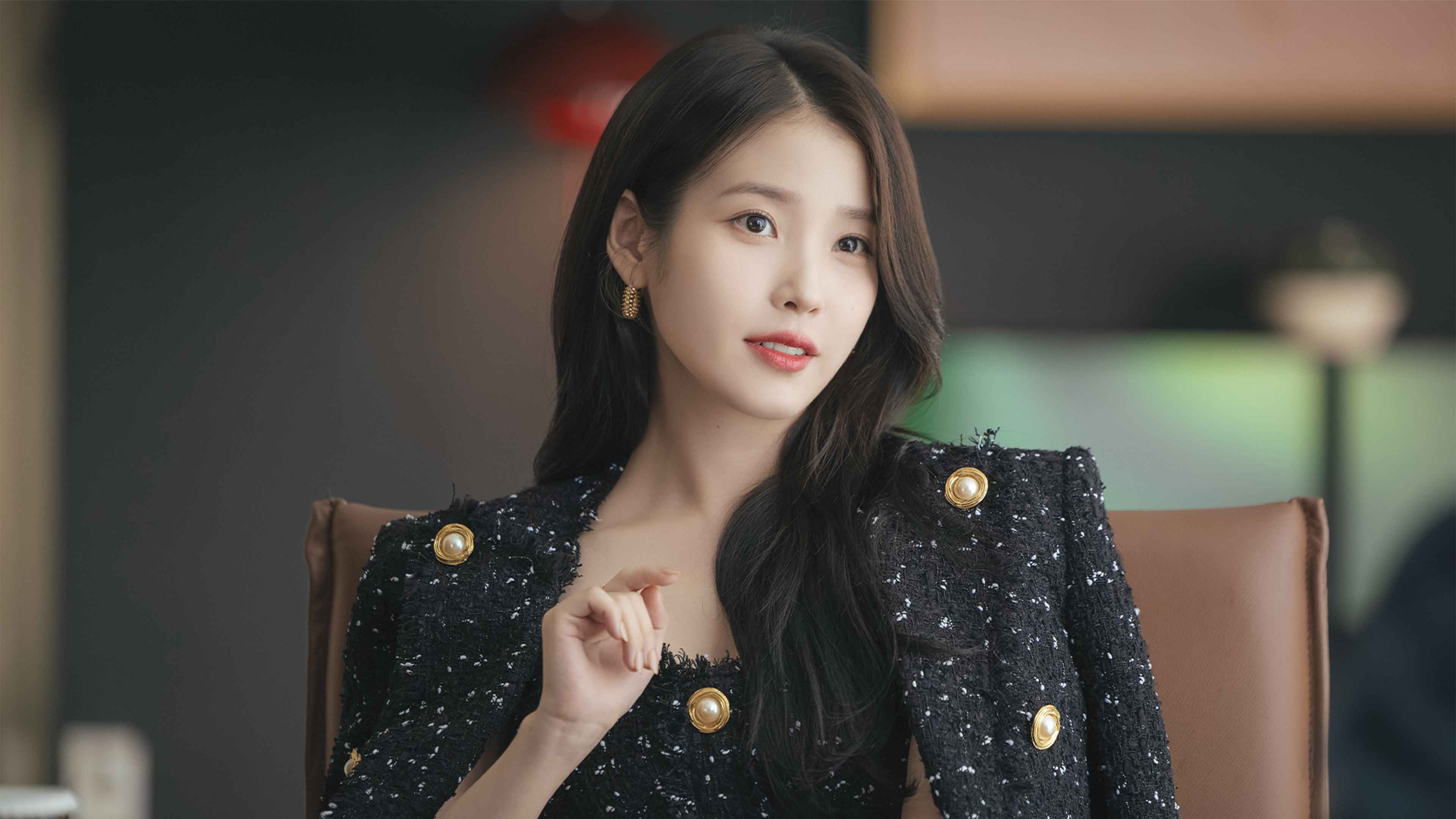 Seong Hui-ju (IU), Perfect Crown