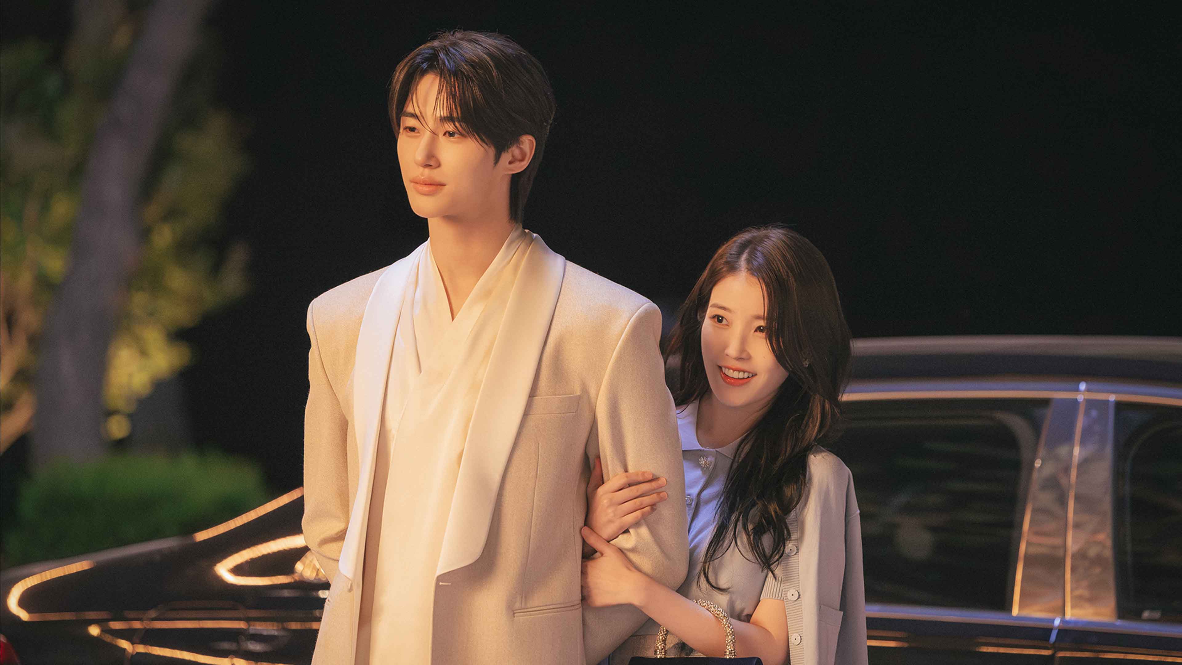Seong Hui-ju (IU) and Grand Prince I-An (Byeon Woo-seok) from Perfect Crown