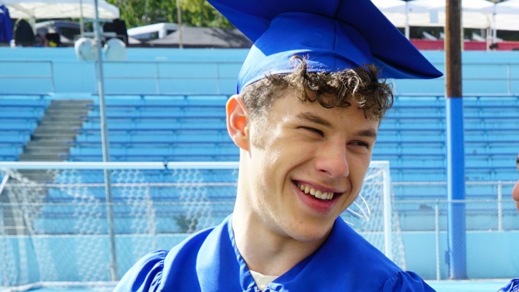 A still image of Nolan Gould as Luke Dunphy in Modern Family.
