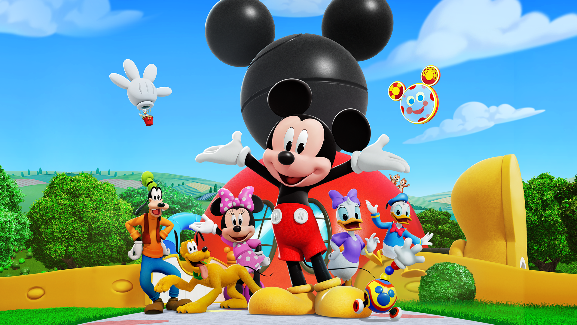 Mickey e seus amigos (Pateta, Pluto, Minnie, Margarida, Pato Donald) do lado de fora da famosa casa.