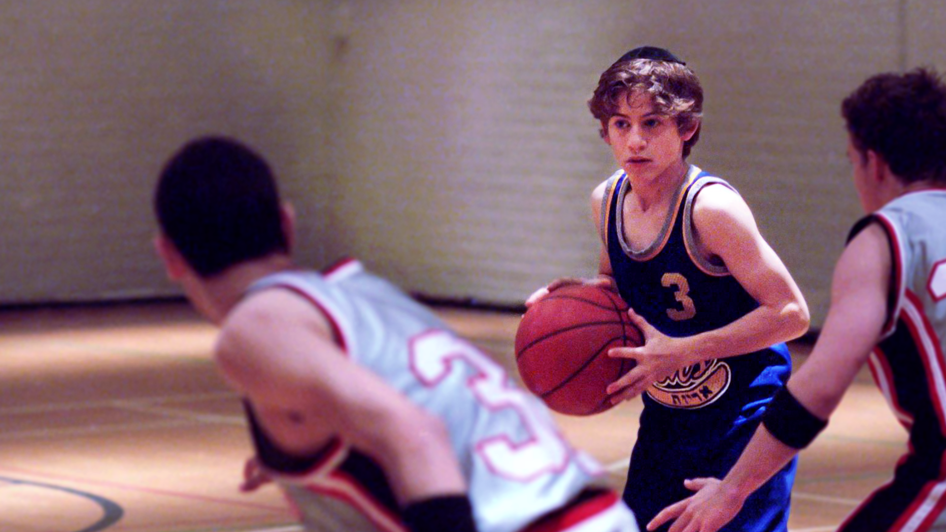 Alex Schlotsky (played by Alex D. Linz) in Full-Court Miracle, Disney+