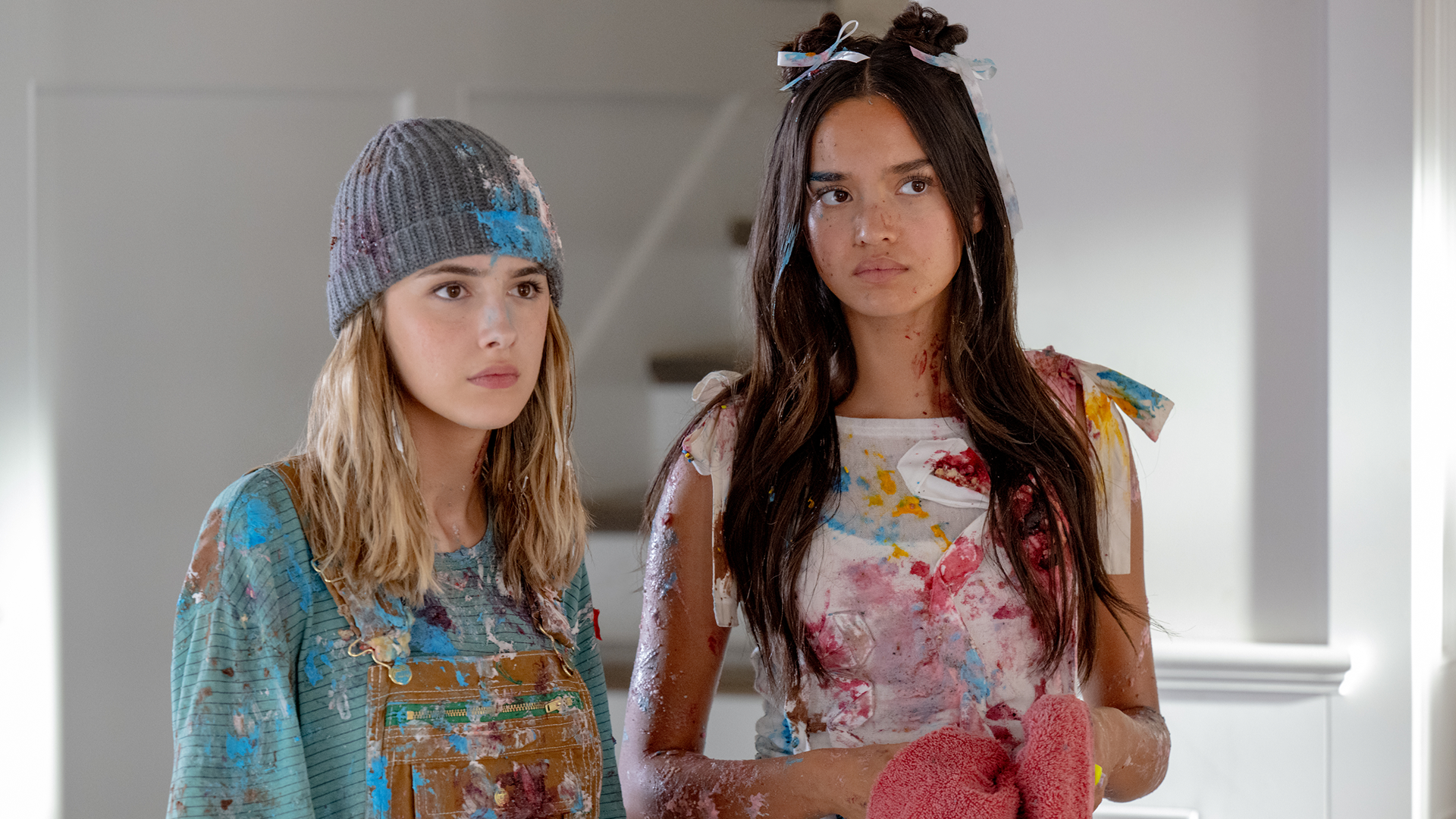 Harper (Julia Butters) and Lily (Sophia Hammons) in Freakier Friday